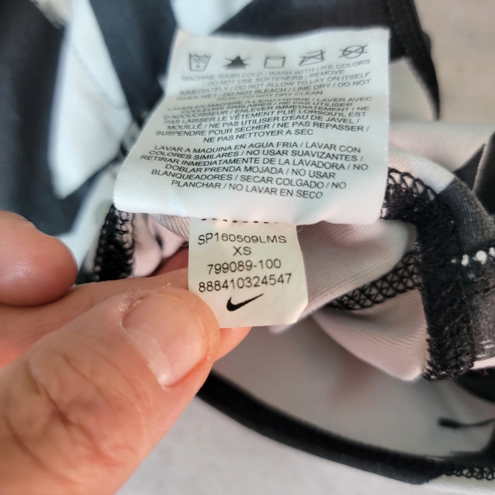 Nike Womens XS Dri-Fit One Legend Black Gray Geomet Print Compression Leggings - Picture 8 of 11